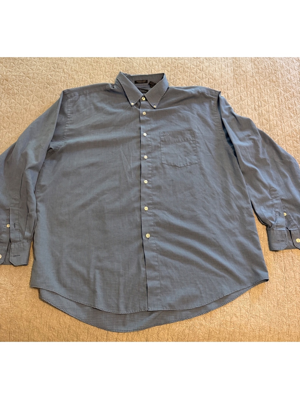 Van Huesen long sleeve button up size XL